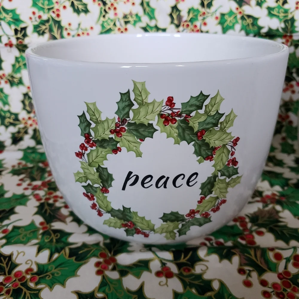 N/A christmas bowls
